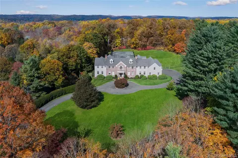 27 Stiles Ln, Greenwich, CT 06831