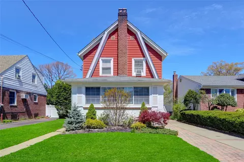 273 E Beverly Pkwy, Valley Stream, NY 11580