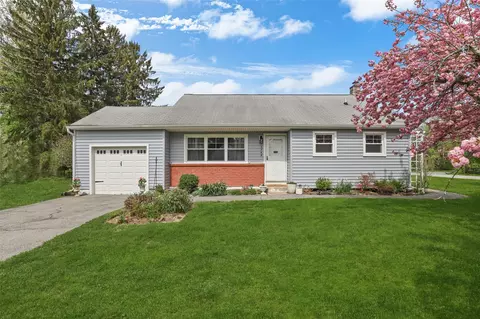 2788 Hedge St, Yorktown, NY 10598