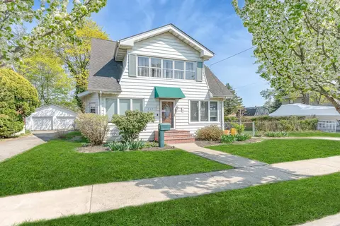 269 Oakview Ave, Farmingdale, NY 11735