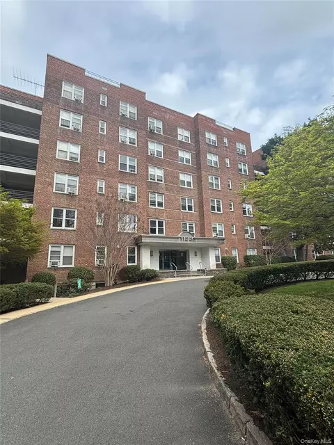 1133 Midland Ave #1K, Yonkers, NY 10708