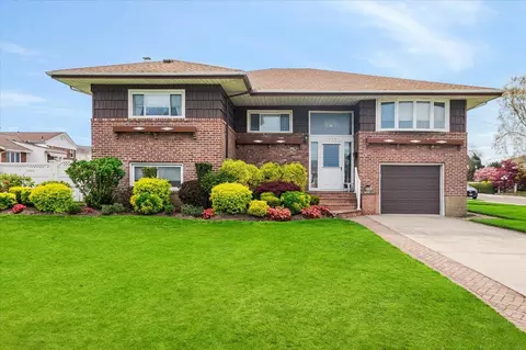 3208 Grand Blvd, Baldwin, NY 11510