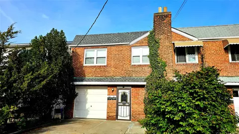 40-19 196th St, Flushing, NY 11358