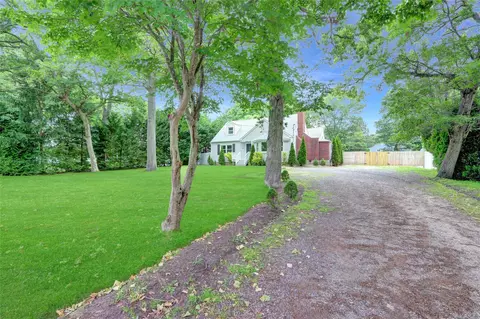 347 Clay Pitts Rd, East Northport, NY 11731