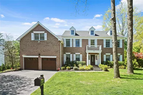 32 Sheldon St, Greenburgh, NY 10502