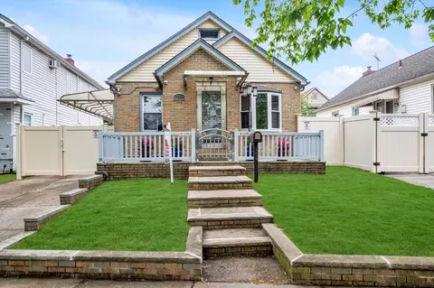 175-39 Underhill Ave, New York, NY 11365