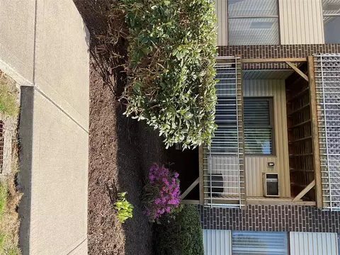 383 Country Club Ln #383, Pomona, NY 10970