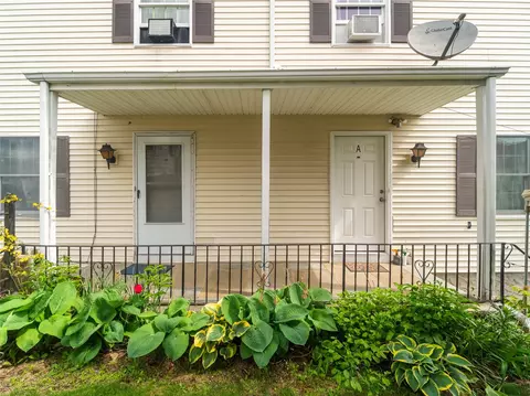 28 Soundview St, Port Chester, NY 10573
