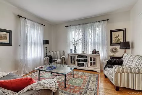 Living - 421 Spring St, Monroe, NY 10950 photo 4 of 4