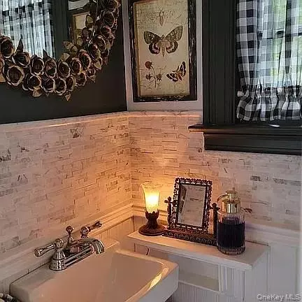 Bath - 421 Spring St, Monroe, NY 10950 photo 3 of 4