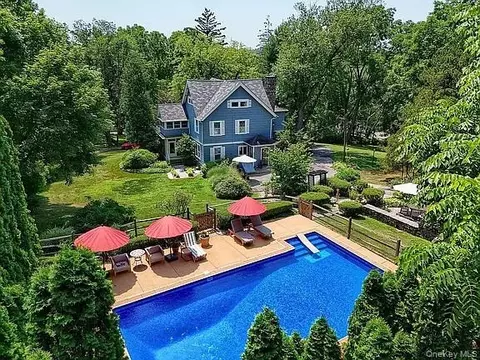 Exterior - 421 Spring St, Monroe, NY 10950 photo 5 of 13