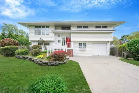 1070 Candlewood Rd, Bay Shore, NY 11706