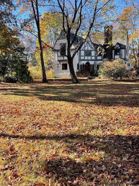 134 Soundview Ave, White Plains, NY 10606