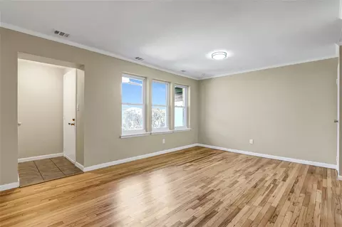 265 Artist Lake Dr, Middle Island, NY 11953