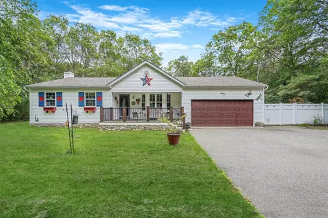 138 Barton Ave, Patchogue, NY 11772