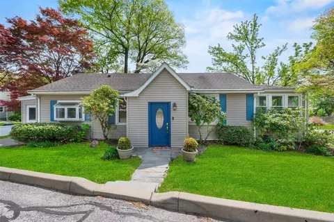 4 Grove Pl, Highlands, NY 10922