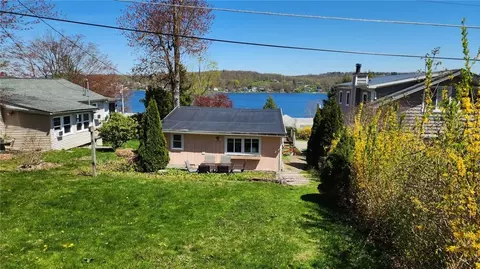 31 Lakeside Dr, North Salem, NY 10560