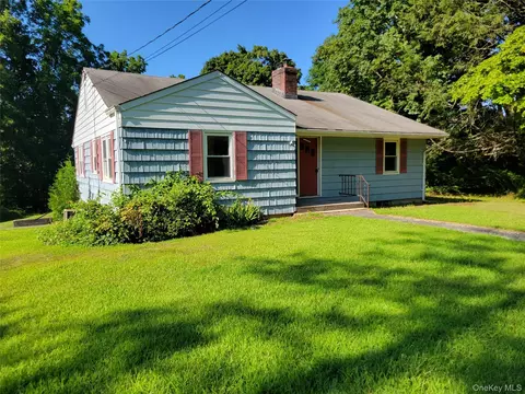 14 Nova Ln, Southeast, NY 10509