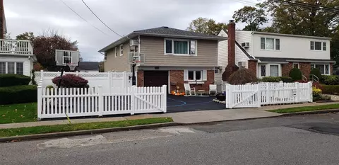 760 Silver Lake Pl, Baldwin, NY 11510