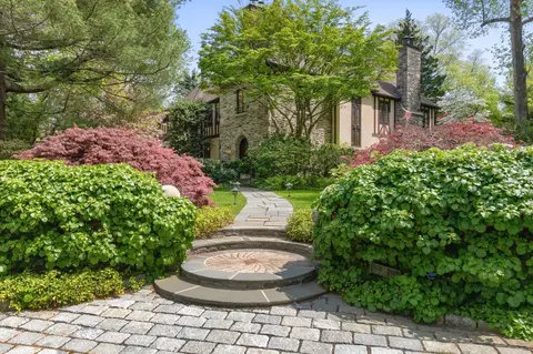 50 Hampshire Rd, Yonkers, NY 10708