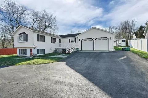 447 Clove Rd, Monroe, NY 10950