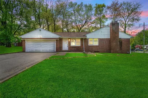 21 Sutin Pl, Ramapo, NY 10977