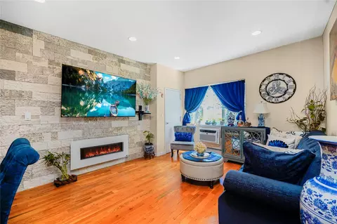 2695 Shell Rd #3D, Brooklyn, NY 11223