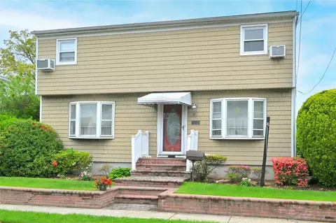 702 Stewart Ave, Bethpage, NY 11714