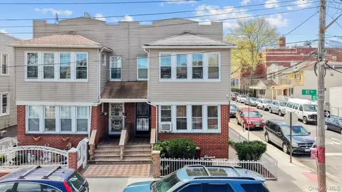 8302 97th Ave, New York, NY 11416