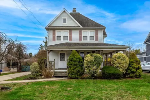 836 Thomas Ave, Baldwin, NY 11510