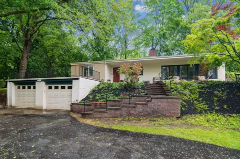 15 Riverview Farm Rd, Ossining, NY 10562