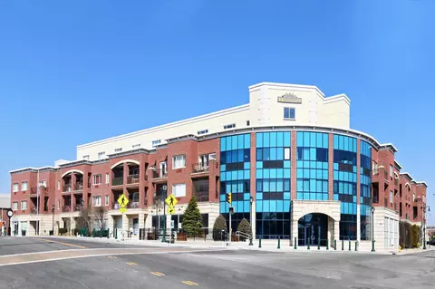 130 Post Ave #315, North Hempstead, NY 11590