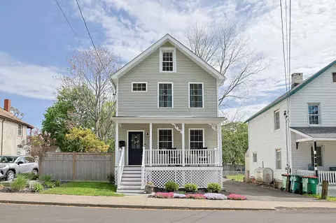 85 Kent St, Beacon, NY 12508