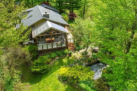 279 Cooper Lake Rd, Bearsville, NY 12409