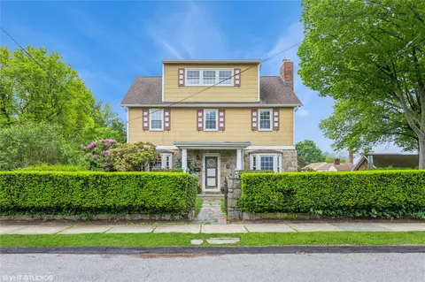 57 Seneca Ave, White Plains, NY 10603