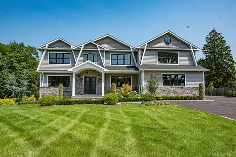 107 Cedar Swamp Rd, Jericho, NY 11753