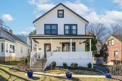 13 Jordan Ave, Oyster Bay, NY 11771