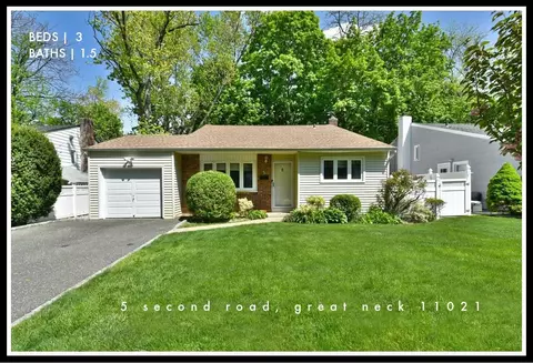 5 Second Rd, North Hempstead, NY 11021