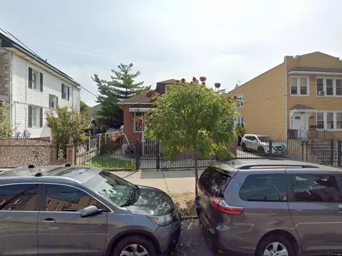 1870 Gleason Ave, New York, NY 10472