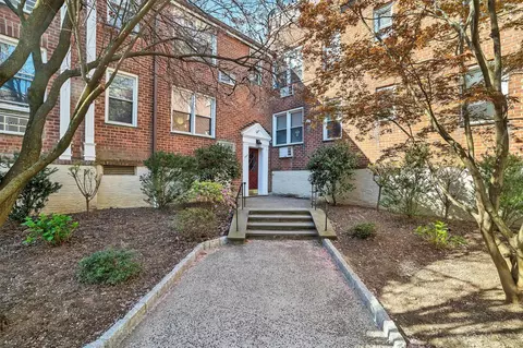 309 Palmer Ter #2B, Mamaroneck, NY 10543