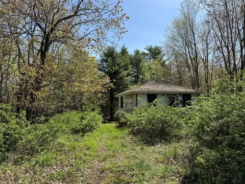 575 Fitzsimmons Rd, Milan, NY 12571