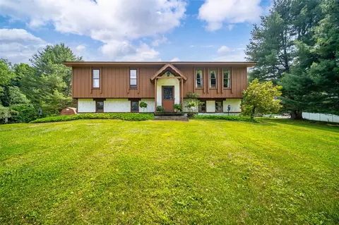 20 W Clove Mountain Rd, Union Vale, NY 12540