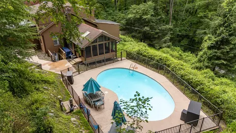 32 New Hill Rd, Putnam Valley, NY 10579