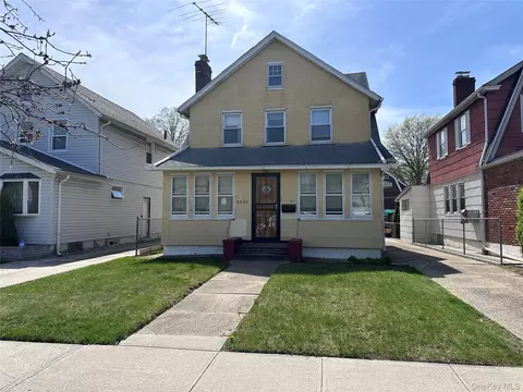 93-22 217 St, New York, NY 11428