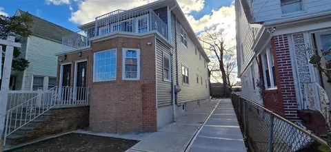 189-12 118 Ave, New York, NY 11412