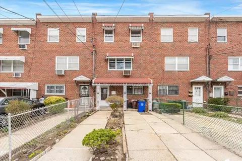 3135 Gunther Ave, New York, NY 10469