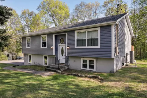 13 Jason Ct, Newburgh, NY 12550