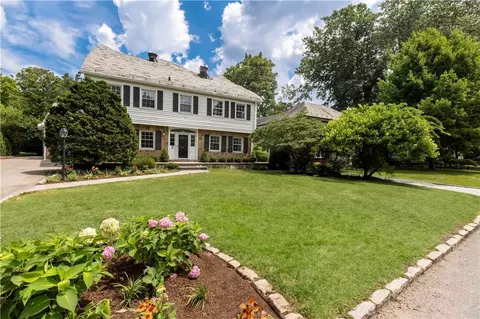 9 Kingston Rd, Scarsdale, NY 10583