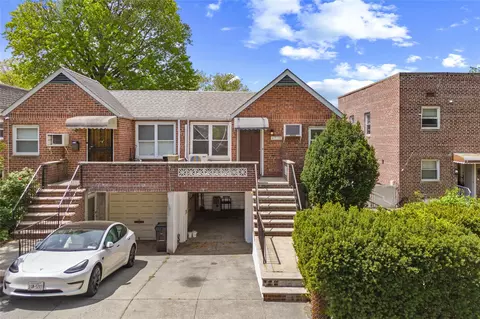 43-36 194th St, Flushing, NY 11358