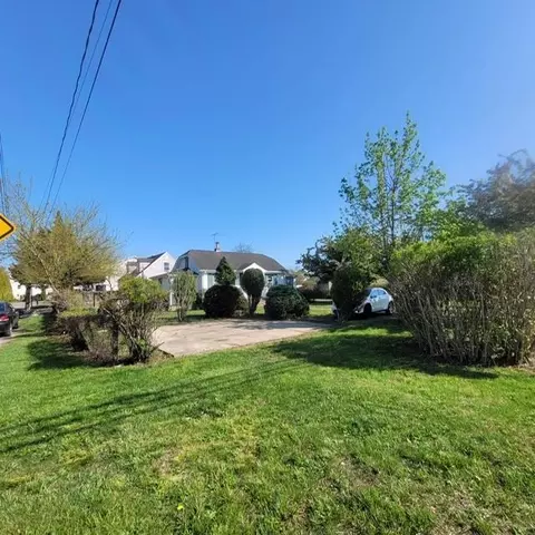 Undisclosed, Amityville, NY 11701